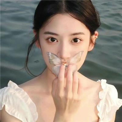 女走私犯玛丽莎封面